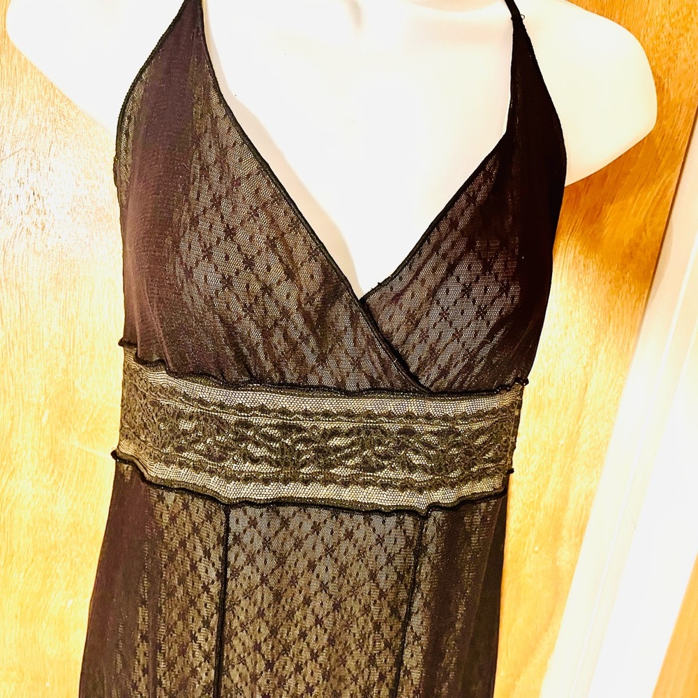 AMAZING all around dress.
From formal to casual w/ Jean jacket & sneakers